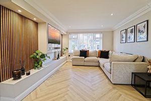 Living Area- click for photo gallery